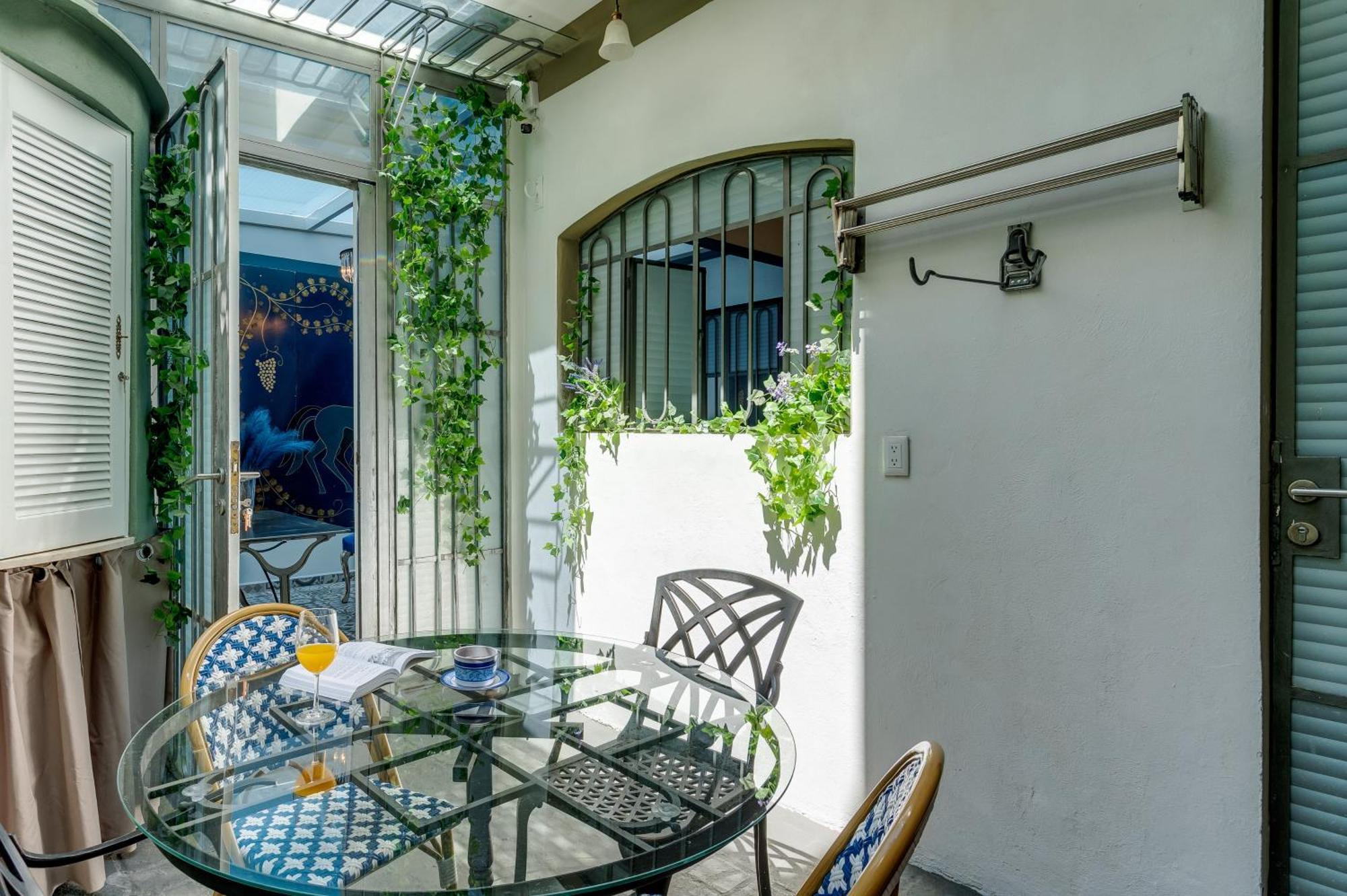 Отель Casa Amatlan Ciento Dos Мехико Экстерьер фото